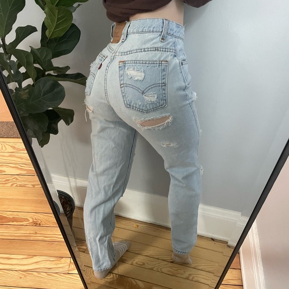 Levi's Denim - 💙 Vintage Levi’s Distressed 550 Jeans 💙